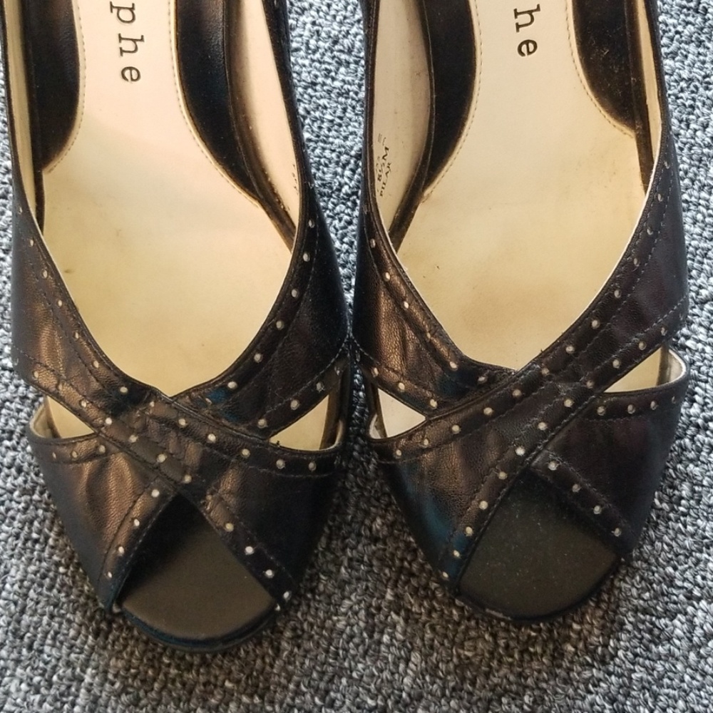 Heels - Picture 4 of 4